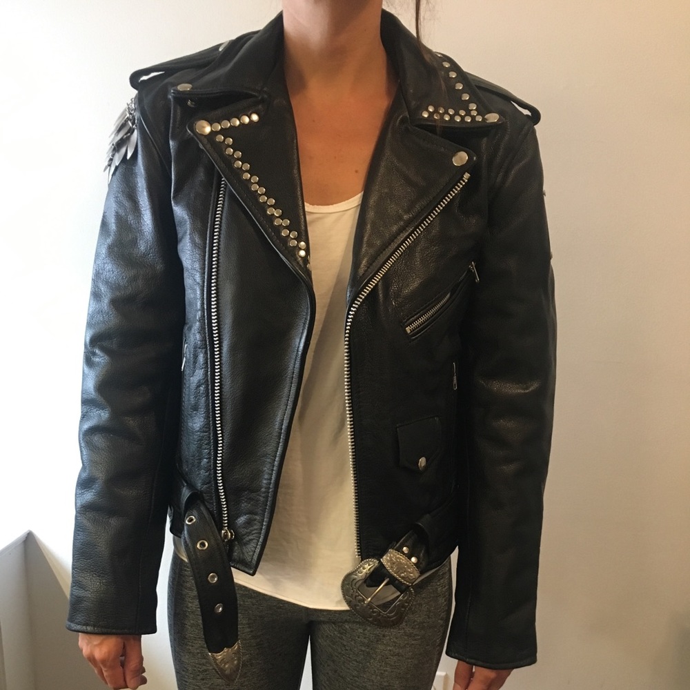 Understated Leather Jacket With Shoulder Detail - image 8